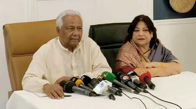 দীর্ঘ ৮ বছর পর দেশে ফিরলেন সাবেক শিক্ষামন্ত্রী ড. এম ওসমান ফারুক