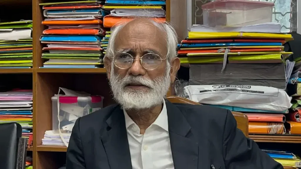 হাসিনার পক্ষে ট্রাইব্যুনালে দাঁড়াতে চান জেড আই খান পান্না